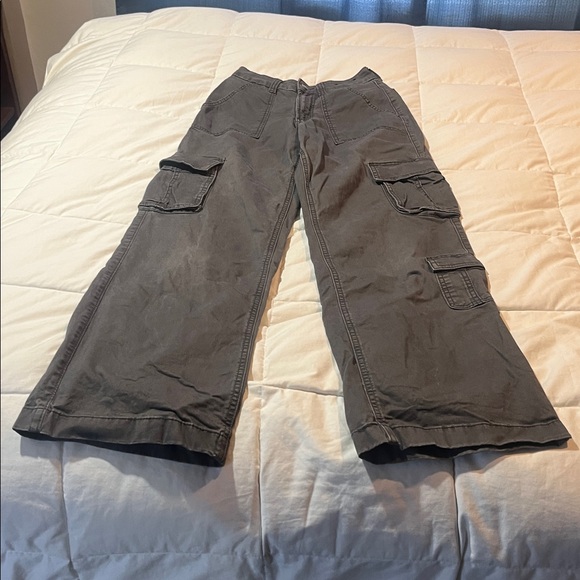 Hollister Wide Leg Cargo Jeans - Picture 5 of 11